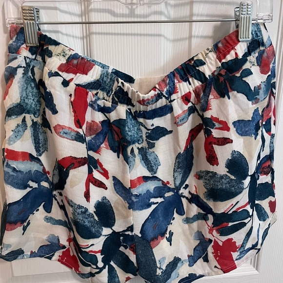 Flowy abstract shorts - Picture 2 of 4